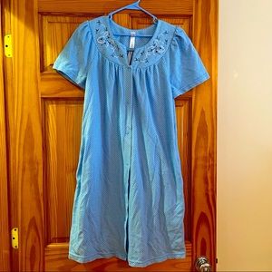 - Simply Basic House dress/sleepwear